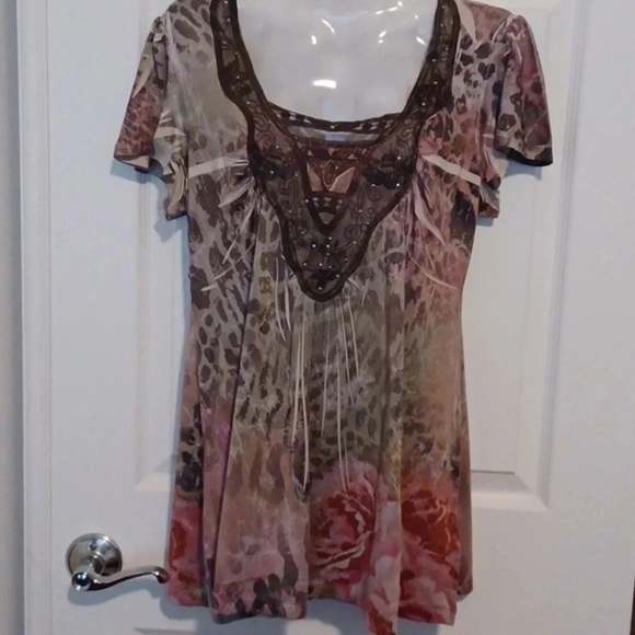 💙🏍silky to touch top with lace and sparkles - Picture 8 of 8